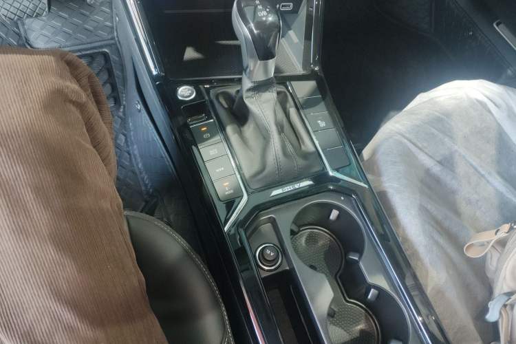 Used Volkswagen Passat New Energy 2025 430 PHEV Hybrid Business Edition Gear Lever
