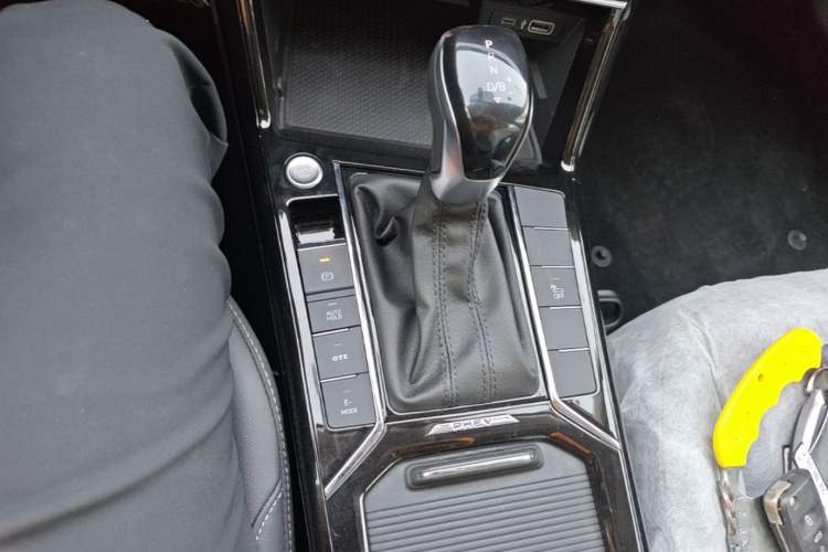 Used Volkswagen Passat New Energy 2025 430 PHEV Hybrid Business Edition Gear Lever
