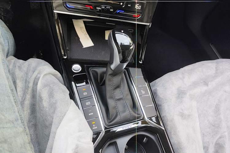 Used Volkswagen Passat New Energy 2025 430 PHEV Hybrid Business Edition Gear Lever