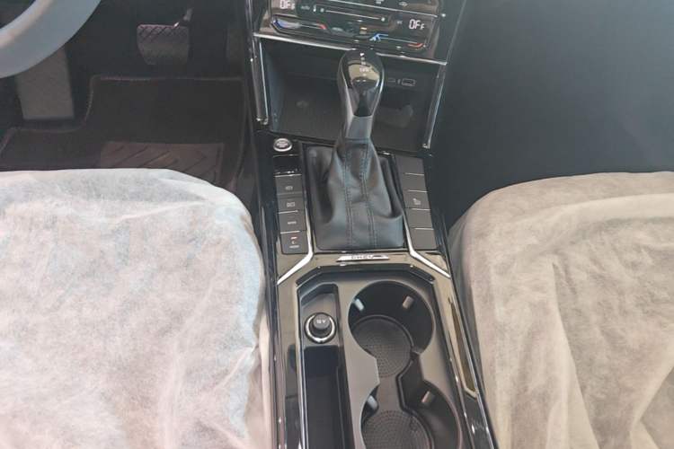 Used Volkswagen Passat New Energy 2025 430 PHEV Hybrid Business Edition Gear Lever
