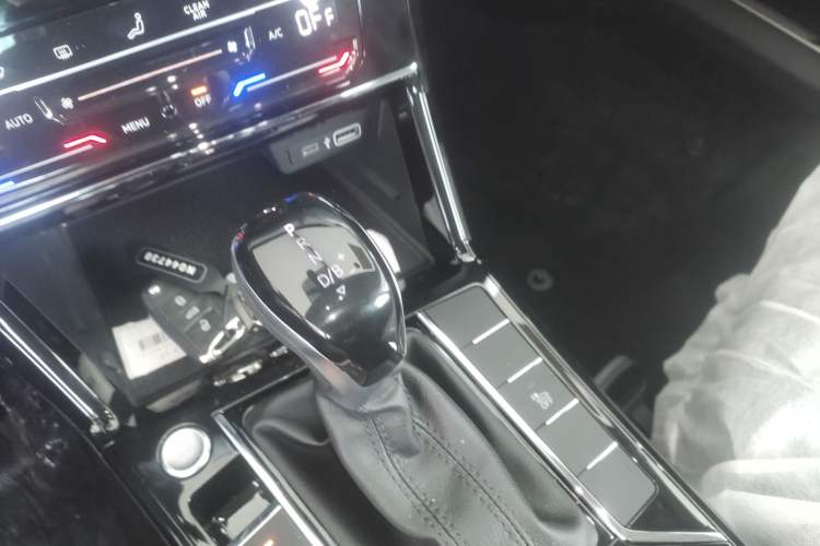 Used Volkswagen Passat New Energy 2025 430 PHEV Hybrid Business Edition Gear Lever