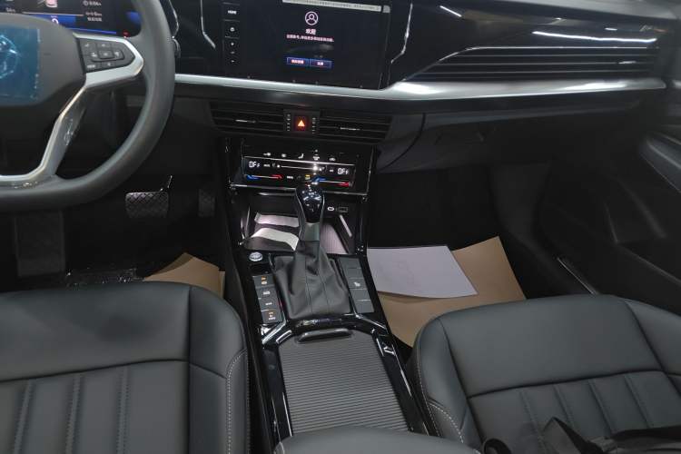 Used Volkswagen Passat New Energy 2025 430 PHEV Hybrid Business Edition Gear Lever