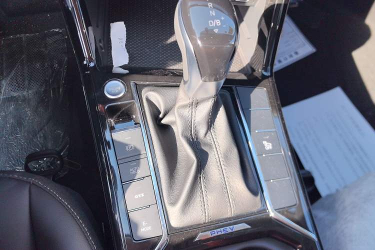 Used Volkswagen Passat New Energy 2025 430 PHEV Hybrid Business Edition Gear Lever
