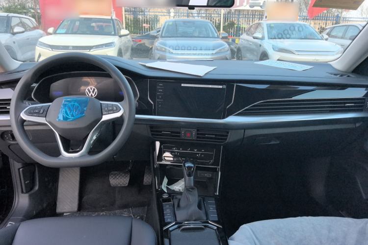 Used Volkswagen Passat New Energy 2025 430 PHEV Hybrid Business Edition Interior 1