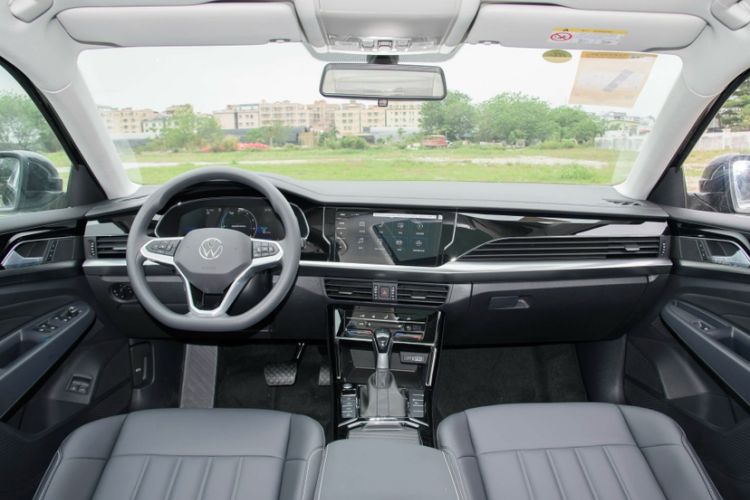 Used Volkswagen Passat New Energy 2025 430 PHEV Hybrid Business Edition Interior 1