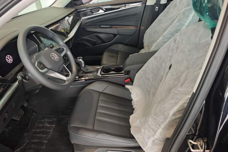 Used Volkswagen Passat New Energy 2025 430 PHEV Hybrid Business Edition Interior 1