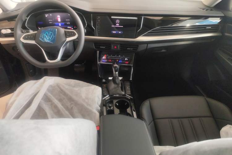 Used Volkswagen Passat New Energy 2025 430 PHEV Hybrid Business Edition Interior 2