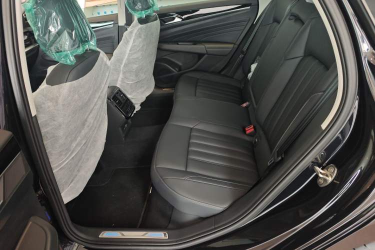 Used Volkswagen Passat New Energy 2025 430 PHEV Hybrid Business Edition Interior 3