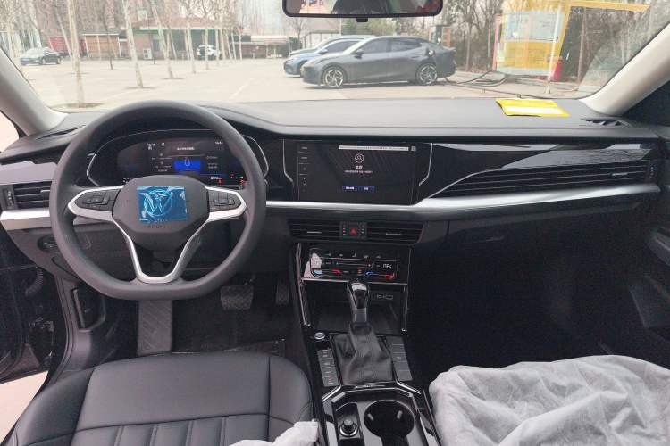 Used Volkswagen Passat New Energy 2025 430 PHEV Hybrid Business Edition Interior 4