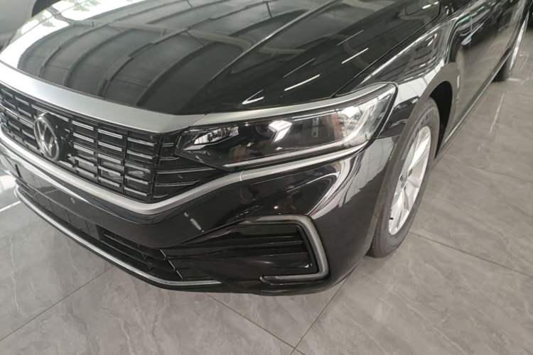 Used Volkswagen Passat New Energy 2025 430 PHEV Hybrid Business Edition Left Front Headlight
