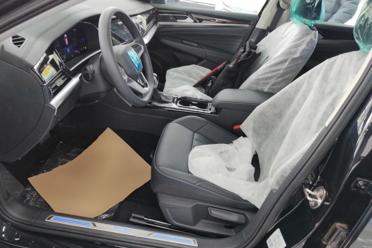 Used Volkswagen Passat New Energy 2025 430 PHEV Hybrid Business Edition Left Front Seat