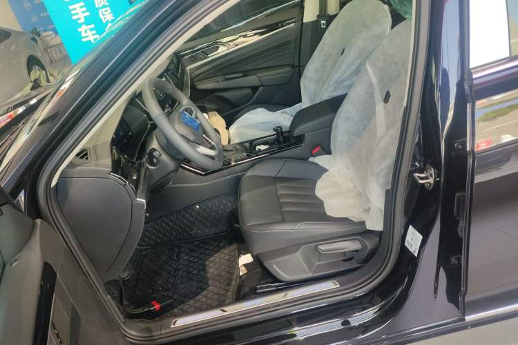Used Volkswagen Passat New Energy 2025 430 PHEV Hybrid Business Edition Left Front Seat
