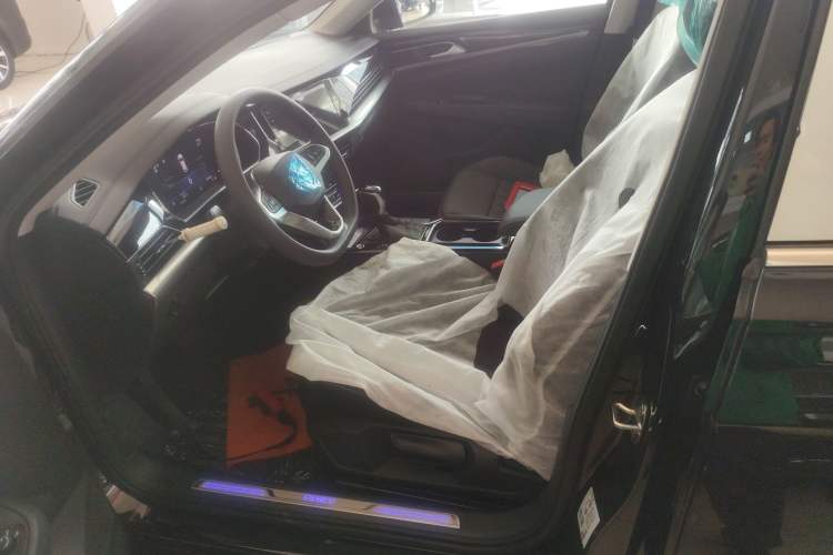 Used Volkswagen Passat New Energy 2025 430 PHEV Hybrid Business Edition Left Front Seat
