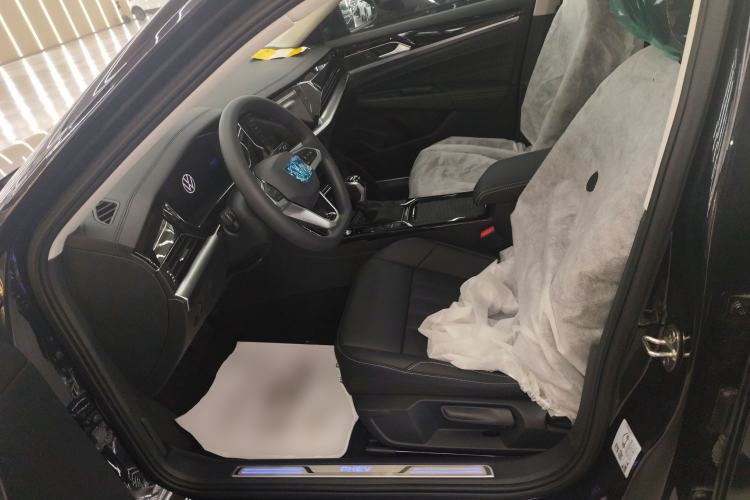 Used Volkswagen Passat New Energy 2025 430 PHEV Hybrid Business Edition Left Front Seat