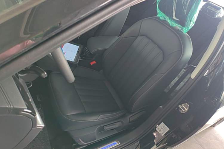 Used Volkswagen Passat New Energy 2025 430 PHEV Hybrid Business Edition Left Front Seat