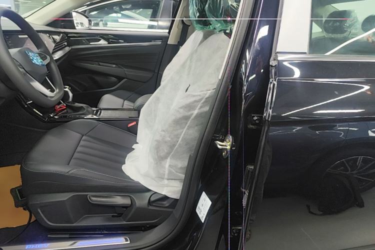 Used Volkswagen Passat New Energy 2025 430 PHEV Hybrid Business Edition Left Front Seat