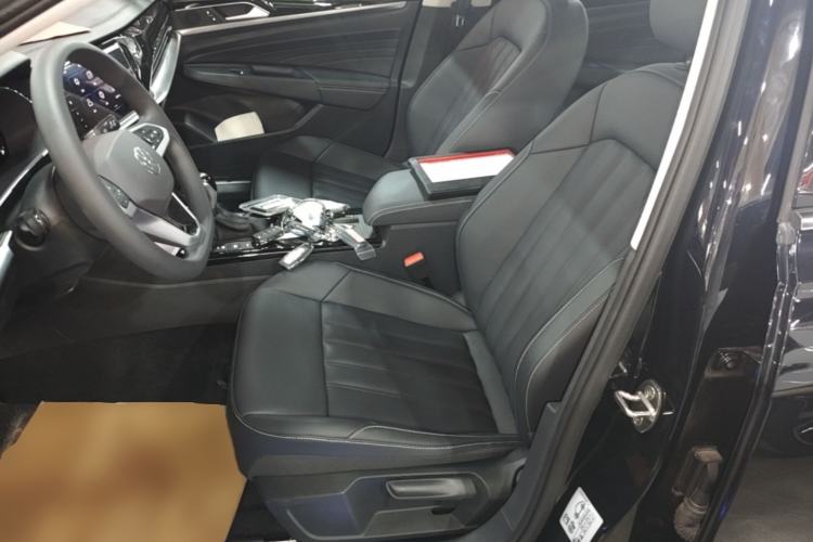 Used Volkswagen Passat New Energy 2025 430 PHEV Hybrid Business Edition Left Front Seat