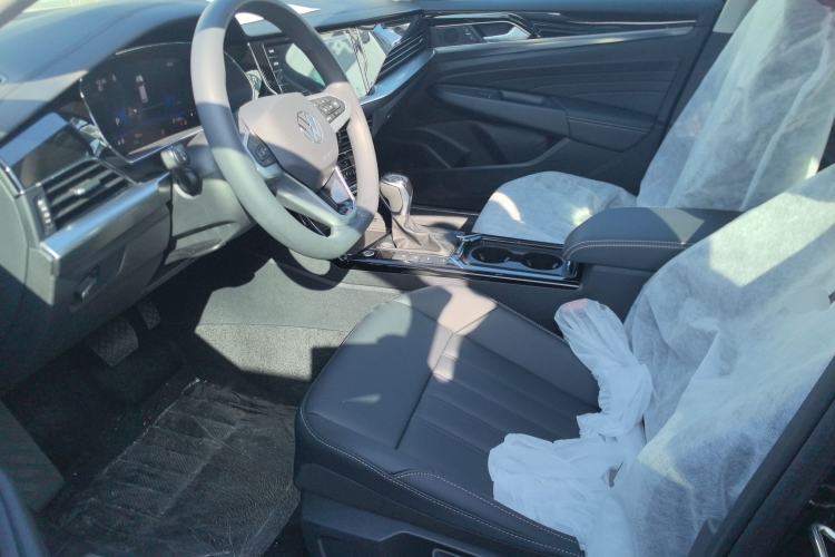 Used Volkswagen Passat New Energy 2025 430 PHEV Hybrid Business Edition Left Front Seat