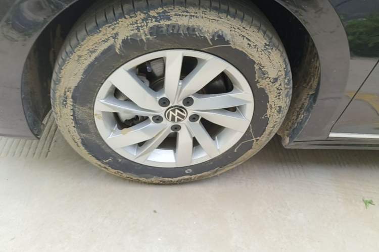 Used Volkswagen Passat New Energy 2025 430 PHEV Hybrid Business Edition Left Front Wheel Hub