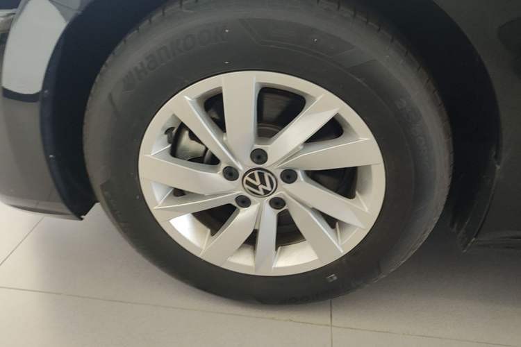 Used Volkswagen Passat New Energy 2025 430 PHEV Hybrid Business Edition Left Front Wheel Hub