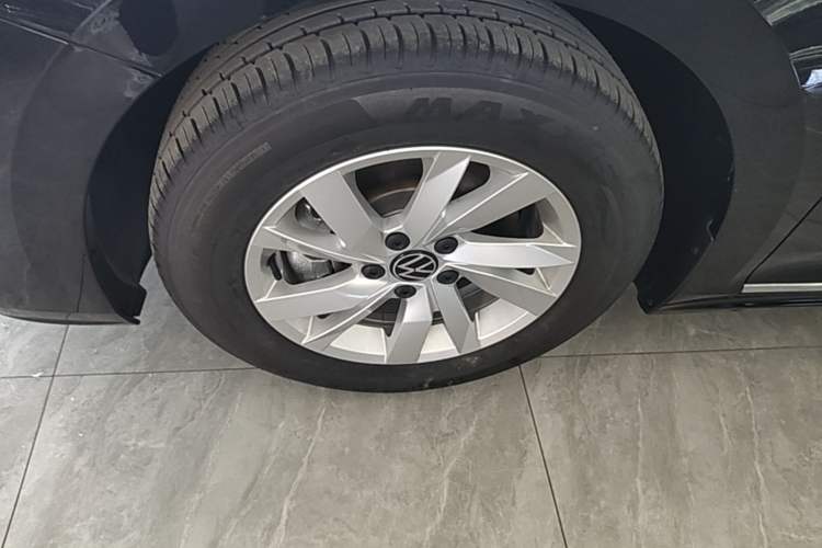 Used Volkswagen Passat New Energy 2025 430 PHEV Hybrid Business Edition Left Front Wheel Hub
