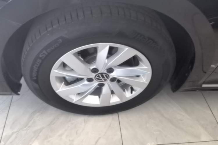 Used Volkswagen Passat New Energy 2025 430 PHEV Hybrid Business Edition Left Front Wheel Hub