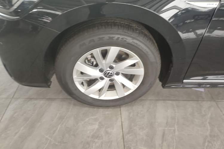 Used Volkswagen Passat New Energy 2025 430 PHEV Hybrid Business Edition Left Front Wheel Hub