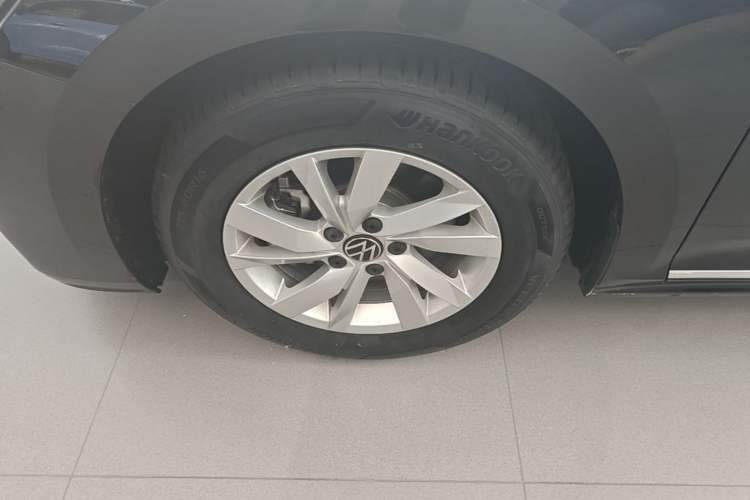 Used Volkswagen Passat New Energy 2025 430 PHEV Hybrid Business Edition Left Front Wheel Hub