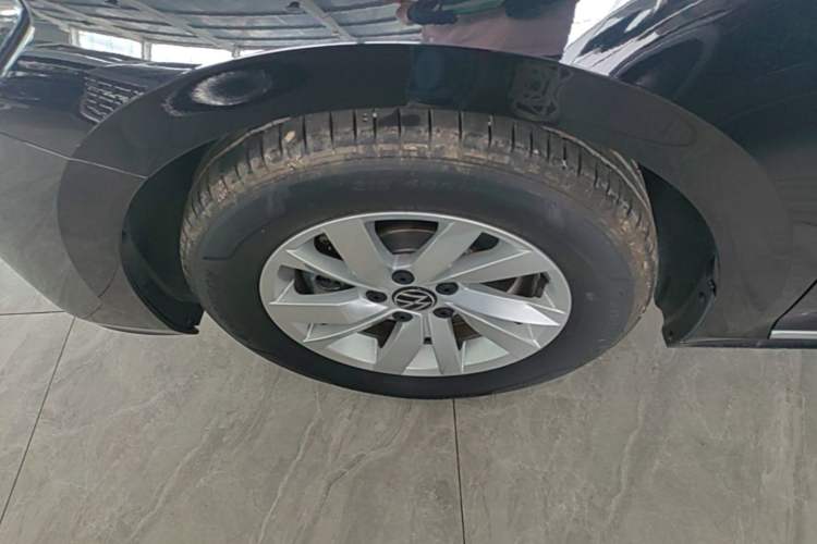 Used Volkswagen Passat New Energy 2025 430 PHEV Hybrid Business Edition Left Front Wheel Hub