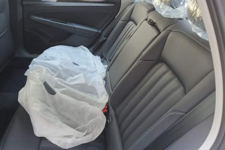 Used Volkswagen Passat New Energy 2025 430 PHEV Hybrid Business Edition Left Rear Seat