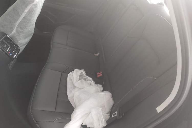 Used Volkswagen Passat New Energy 2025 430 PHEV Hybrid Business Edition Left Rear Seat