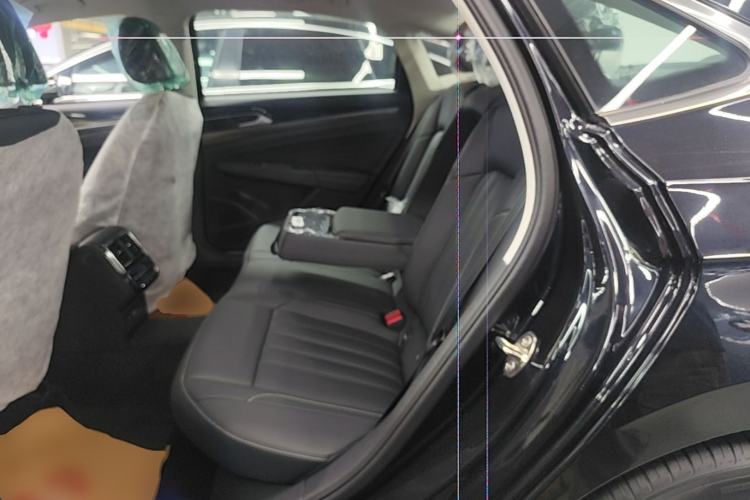Used Volkswagen Passat New Energy 2025 430 PHEV Hybrid Business Edition Left Rear Seat