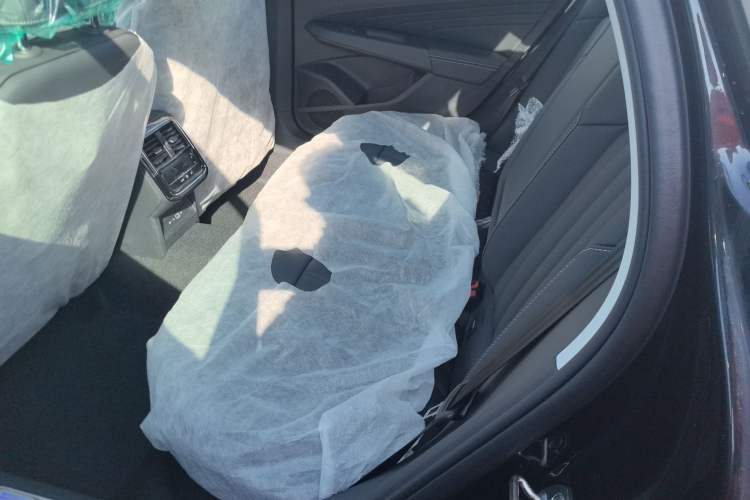 Used Volkswagen Passat New Energy 2025 430 PHEV Hybrid Business Edition Left Rear Seat