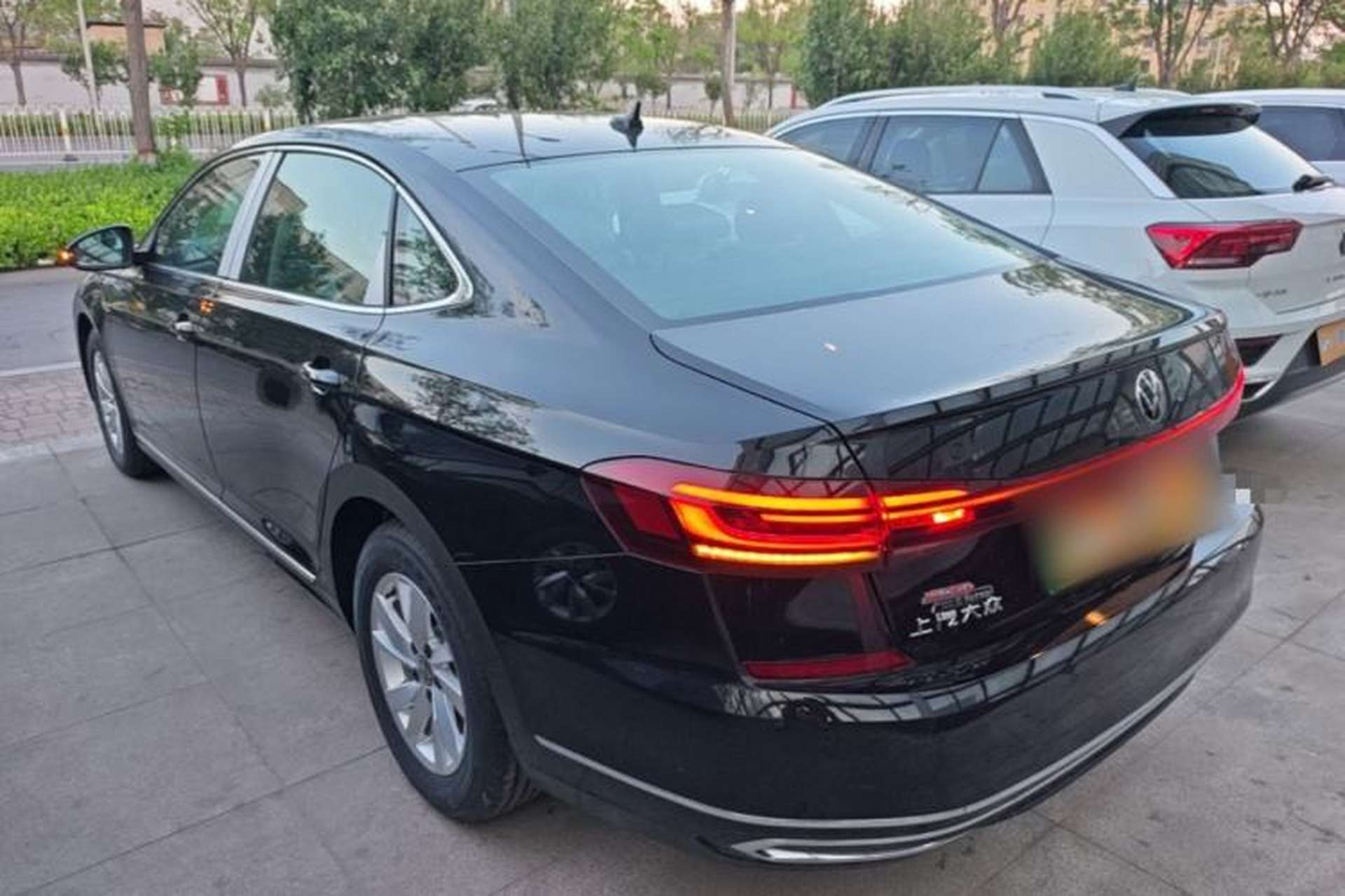 Used Volkswagen Passat New Energy 2025 430 PHEV Hybrid Business Edition Rear Left 45 Deg