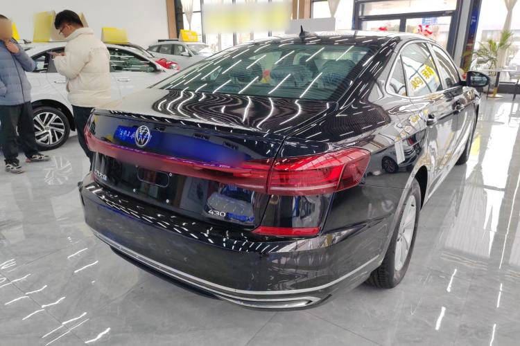 Used Volkswagen Passat New Energy 2025 430 PHEV Hybrid Business Edition Rear Right 45 Deg