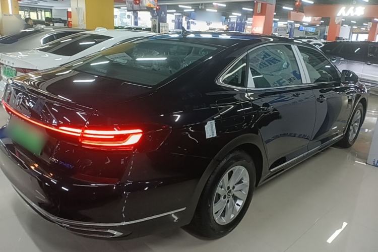 Used Volkswagen Passat New Energy 2025 430 PHEV Hybrid Business Edition Rear Right 45 Deg