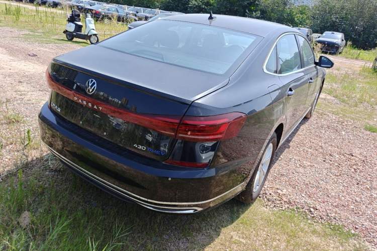 Used Volkswagen Passat New Energy 2025 430 PHEV Hybrid Business Edition Rear Right 45 Deg