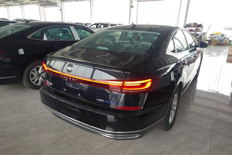 Used Volkswagen Passat New Energy 2025 430 PHEV Hybrid Business Edition Rear Right 45 Deg