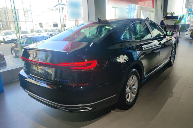 Used Volkswagen Passat New Energy 2025 430 PHEV Hybrid Business Edition Rear Right 45 Deg