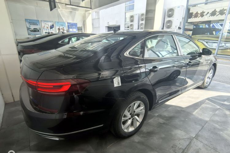 Used Volkswagen Passat New Energy 2025 430 PHEV Hybrid Business Edition Rear Right 45 Deg