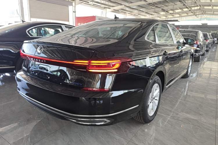 Used Volkswagen Passat New Energy 2025 430 PHEV Hybrid Business Edition Rear Right 45 Deg