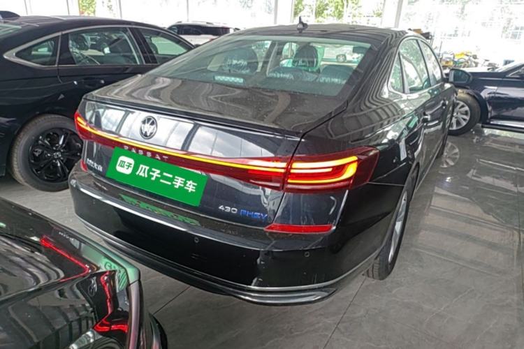 Used Volkswagen Passat New Energy 2025 430 PHEV Hybrid Business Edition Rear Right 45 Deg