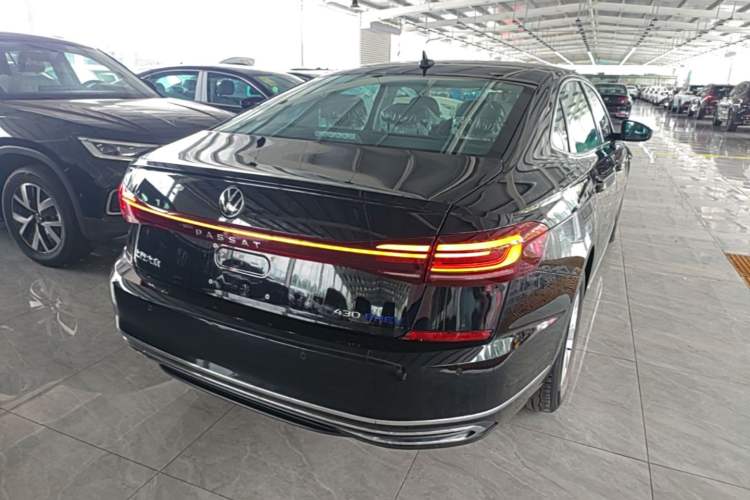 Used Volkswagen Passat New Energy 2025 430 PHEV Hybrid Business Edition Rear Right 45 Deg