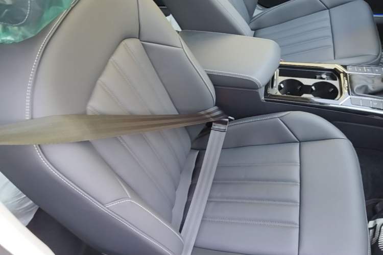 Used Volkswagen Passat New Energy 2025 430 PHEV Hybrid Business Edition Right Front Seat