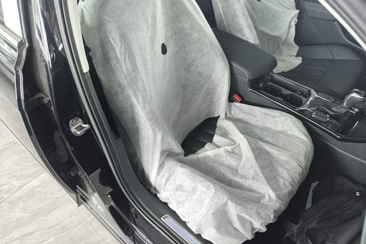 Used Volkswagen Passat New Energy 2025 430 PHEV Hybrid Business Edition Right Front Seat
