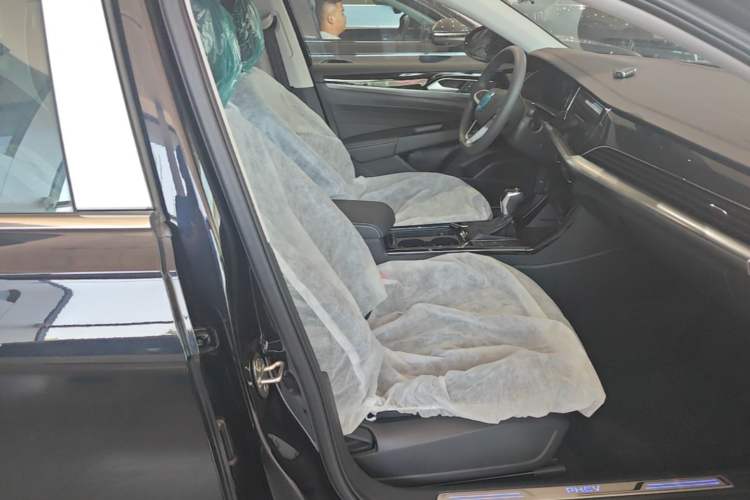Used Volkswagen Passat New Energy 2025 430 PHEV Hybrid Business Edition Right Front Seat