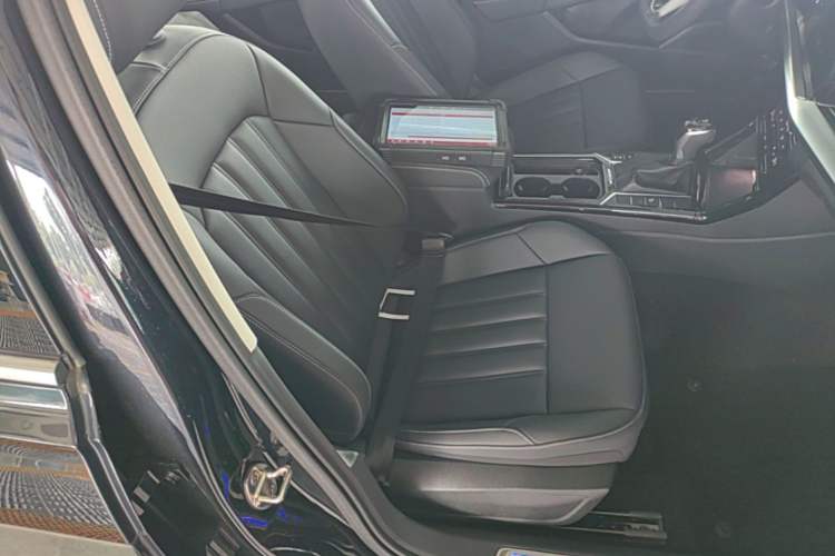 Used Volkswagen Passat New Energy 2025 430 PHEV Hybrid Business Edition Right Front Seat