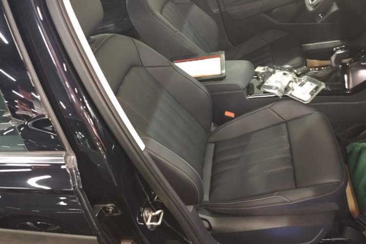 Used Volkswagen Passat New Energy 2025 430 PHEV Hybrid Business Edition Right Front Seat