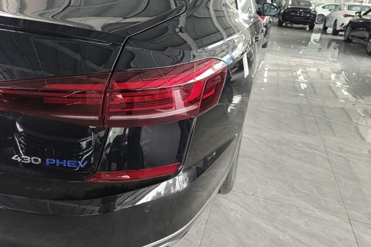 Used Volkswagen Passat New Energy 2025 430 PHEV Hybrid Business Edition Right Rear Taillight