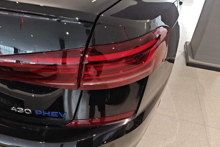 Used Volkswagen Passat New Energy 2025 430 PHEV Hybrid Business Edition Right Rear Taillight